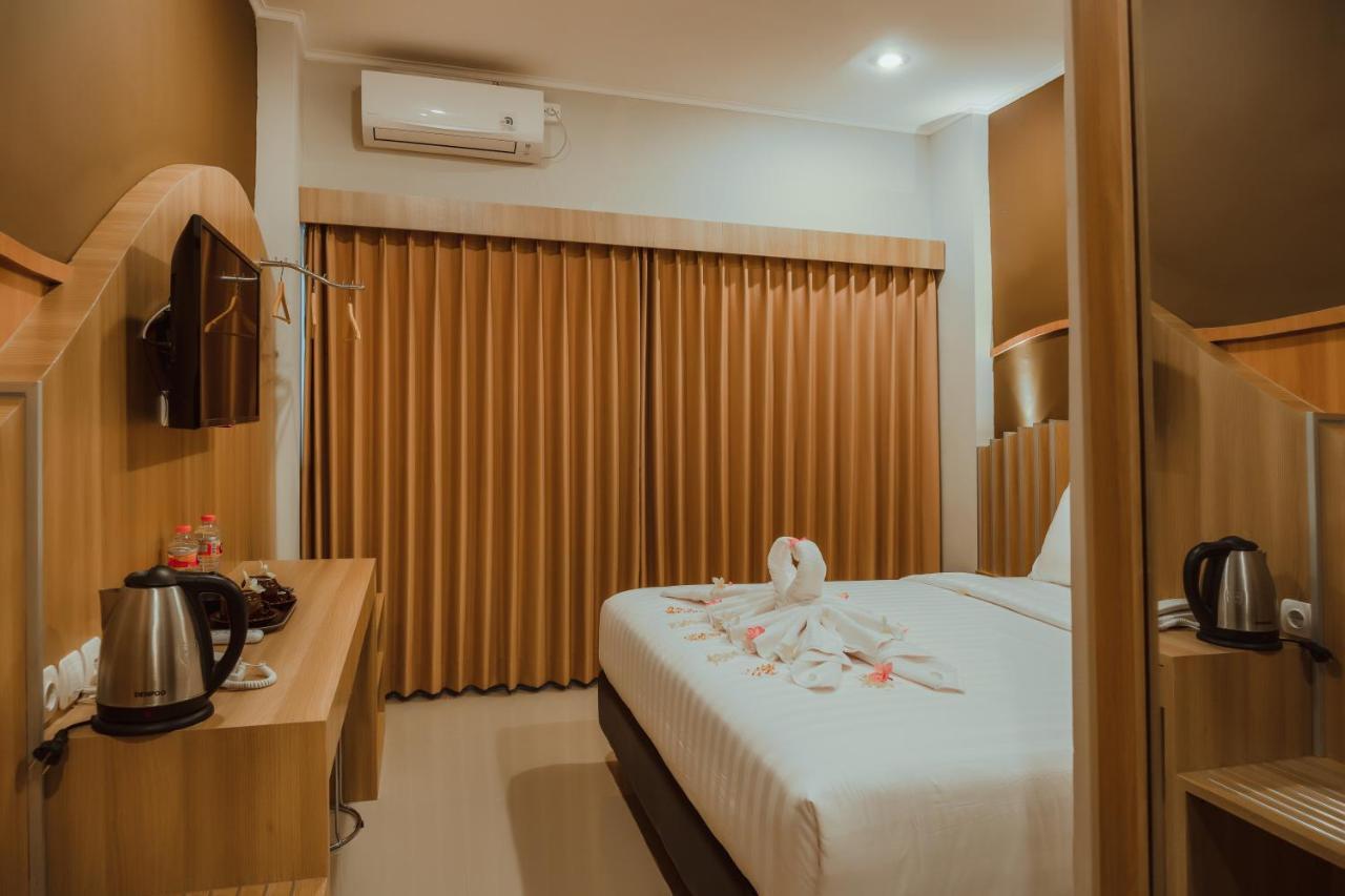 Panfila Hotel Kuta  Buitenkant foto