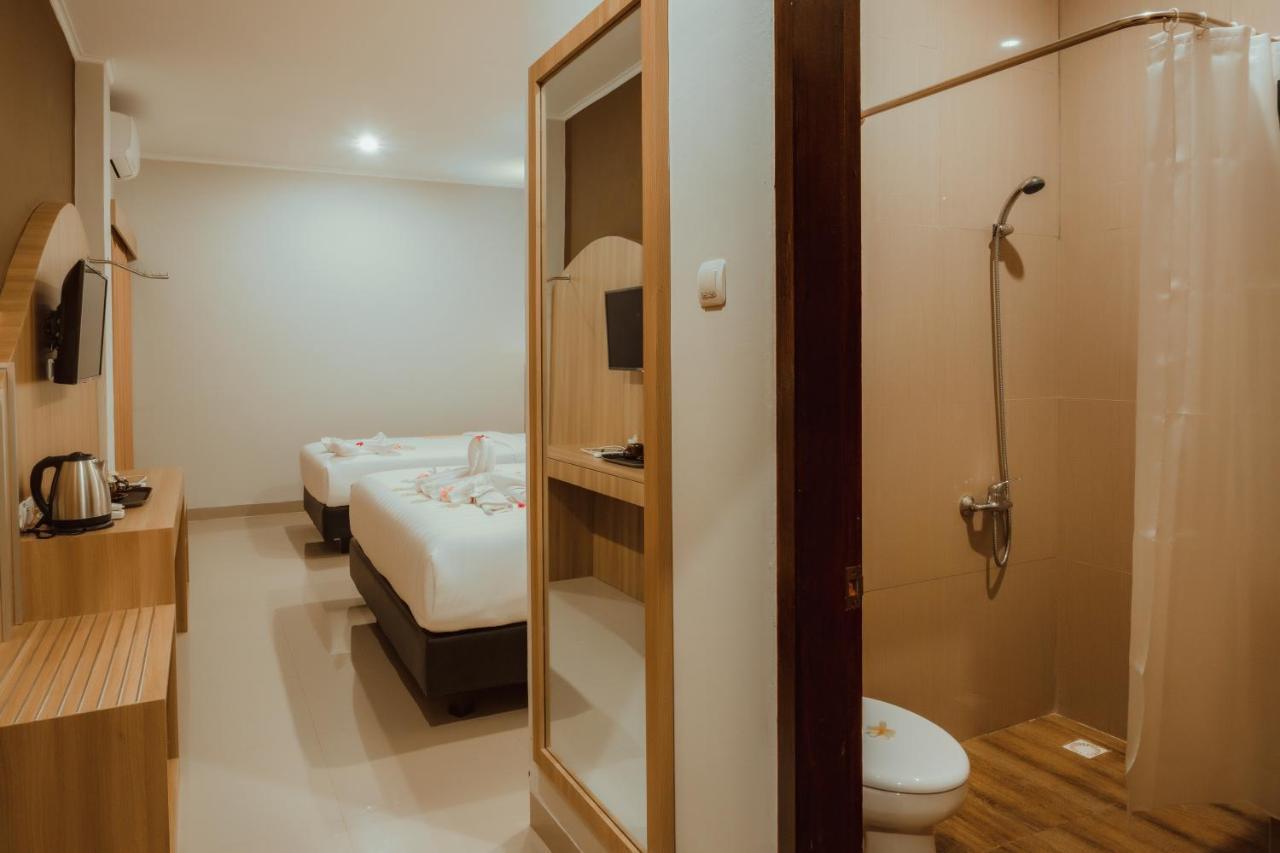 Panfila Hotel Kuta  Buitenkant foto