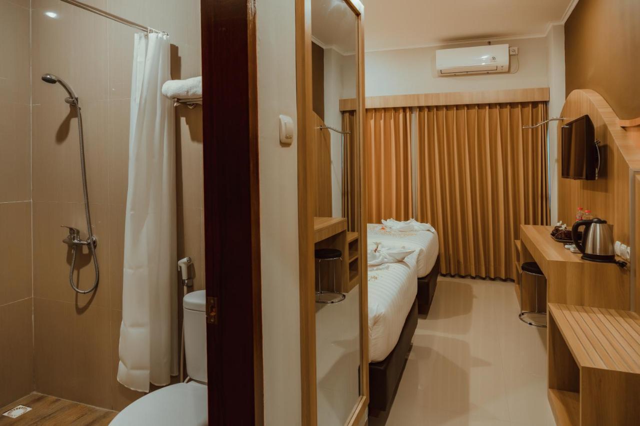 Panfila Hotel Kuta  Buitenkant foto