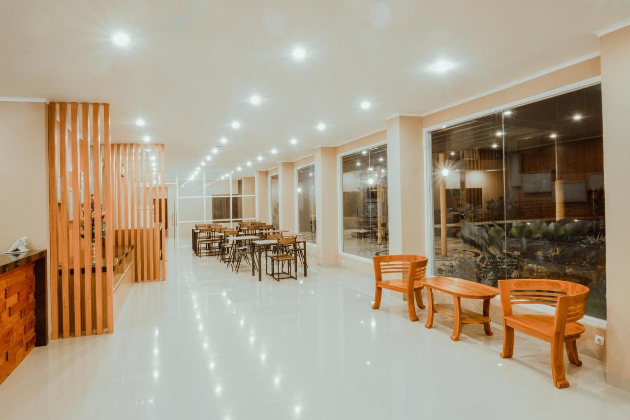 Panfila Hotel Kuta  Buitenkant foto